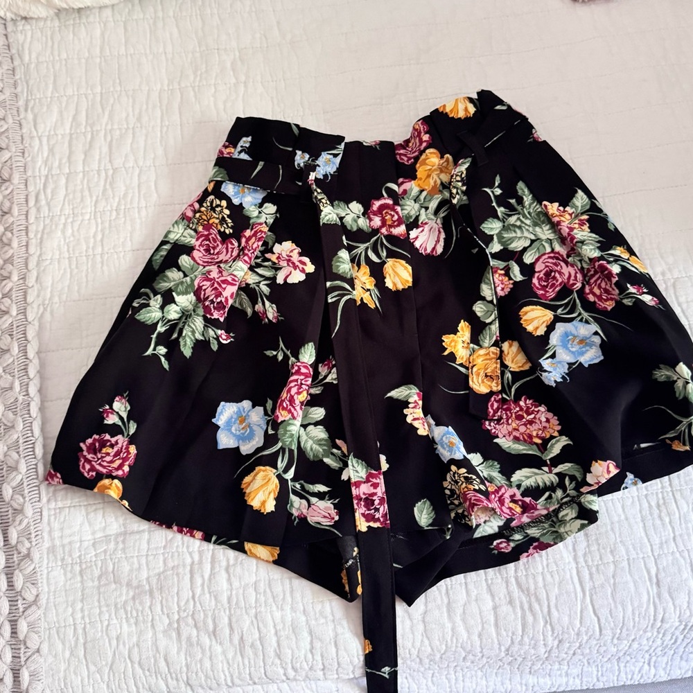 Express High-Rise Floral Belted Shorts